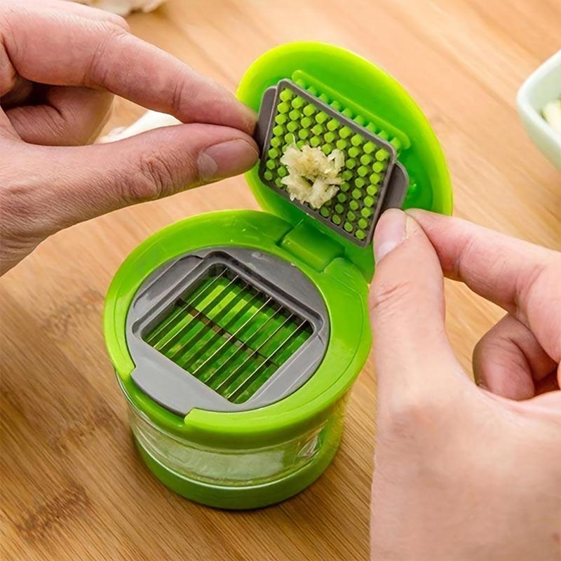 1 Piece Mini Garlic Press, Manual Garlic Chopper, Multifunctional Onion Chopper with Storage Container