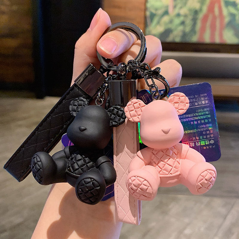 Creative Bamboo Bear Keychain Pendant Cute Cartoon Sitting Bear Couple Car Key Chain Bag Ornaments