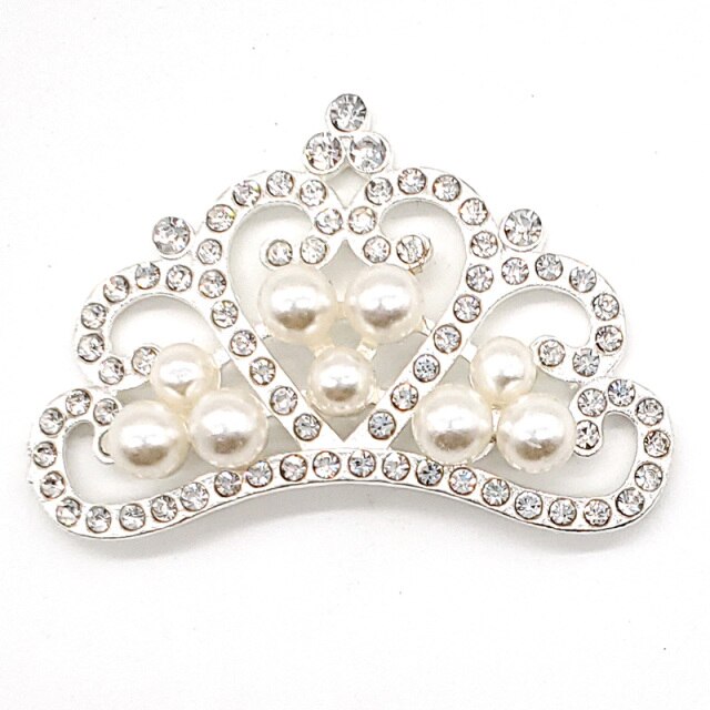 Hot 1pcs Metal jewelry Style Shoe Charms Pearl Crown Shoe Aceessories Decorations Fit women’s croc Clogs Buckle girls Gifts jibz