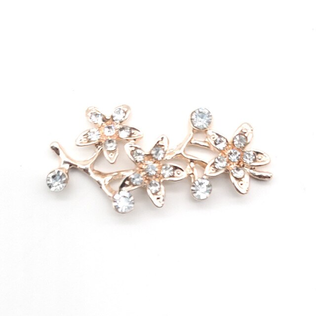 Hot 1pcs Metal jewelry Style Shoe Charms Pearl Crown Shoe Aceessories Decorations Fit women’s croc Clogs Buckle girls Gifts jibz