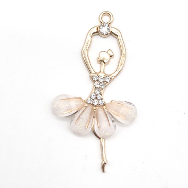 Hot 1pcs Metal jewelry Style Shoe Charms Pearl Crown Shoe Aceessories Decorations Fit women’s croc Clogs Buckle girls Gifts jibz