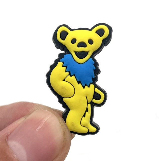 Hot 1pcs jibz fashion elements PVC Shoe Charms DIY Band bear Shoe Aceessories Fit croc Sandals Buckle decorations Unisex Gifts