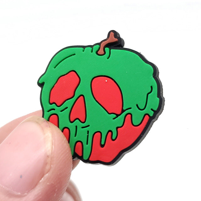 Hot 1pcs Horror Style PVC Shoe Charms Funny DIY Shoe Aceessories Fit croc Sandals Decorations Unisex adult Halloween Gifts jibz