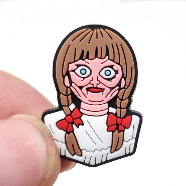 Hot 1pcs Horror Style PVC Shoe Charms Funny DIY Shoe Aceessories Fit croc Sandals Decorations Unisex adult Halloween Gifts jibz