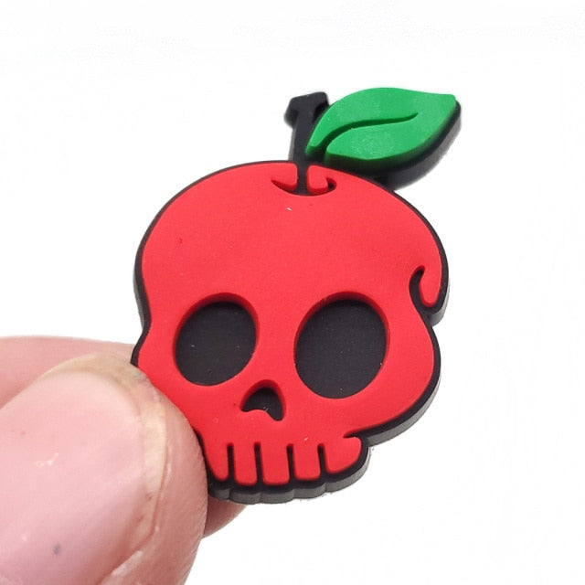 Hot 1pcs Horror Style PVC Shoe Charms Funny DIY Shoe Aceessories Fit croc Sandals Decorations Unisex adult Halloween Gifts jibz