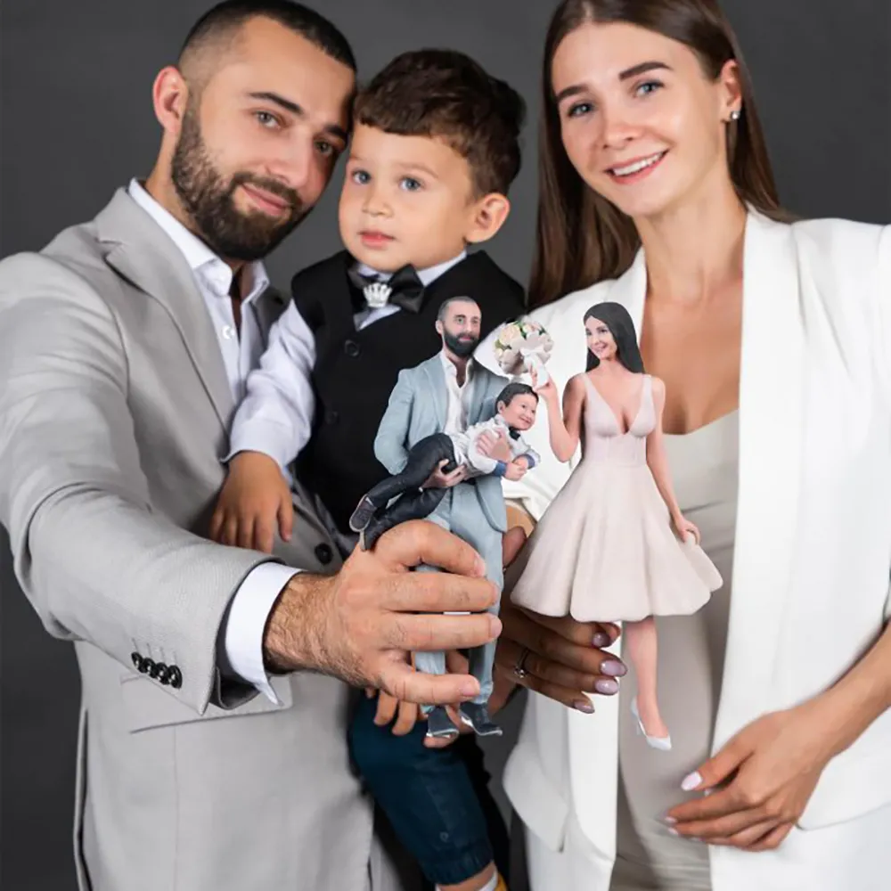 Custom family 3D figurines